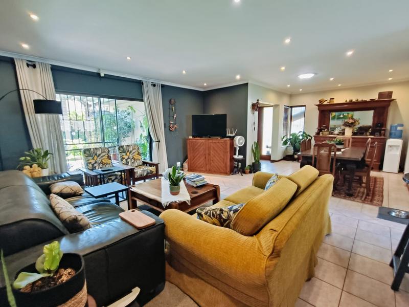 4 Bedroom Property for Sale in Hoogstede Western Cape